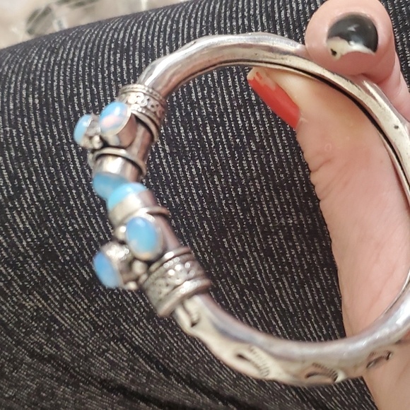 New Unique Milky Opal Silver Cuff Bracelet. - Picture 9 of 12